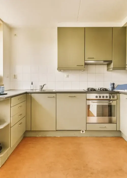 Bravo Builders Ltd - Kitchens (1)